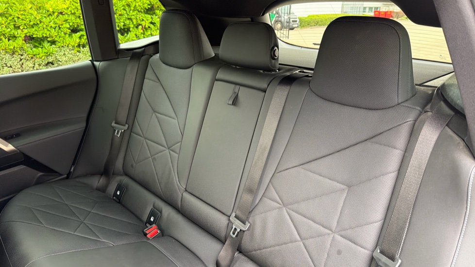 BMW iX 240kW xDrive40 M Sport 76.6kWh 5dr Auto Electric Estate - Image 12