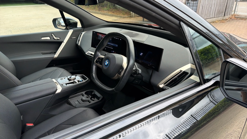 BMW iX 240kW xDrive40 M Sport 76.6kWh 5dr Auto Electric Estate - Image 34