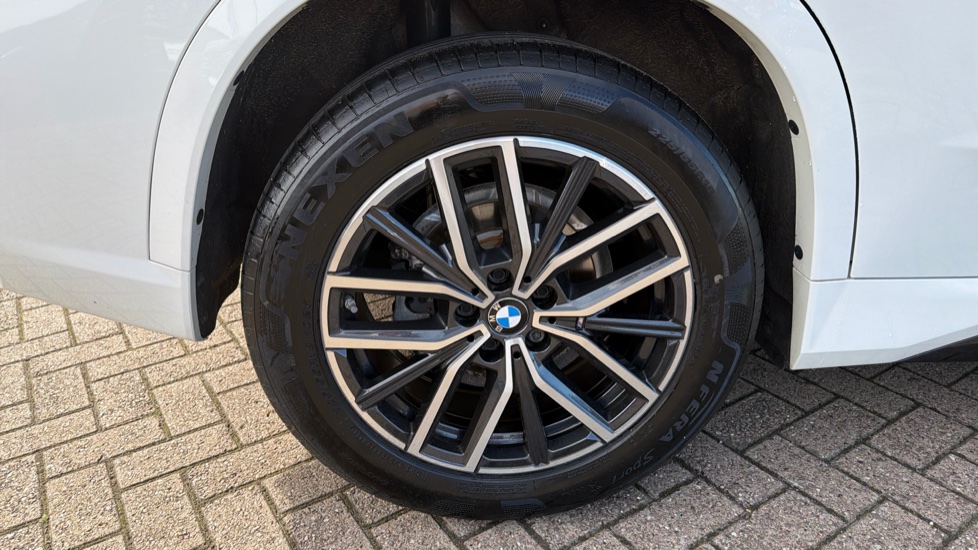 BMW X1 sDrive 20i MHT M Sport 5dr Step Auto Petrol Estate - Image 32