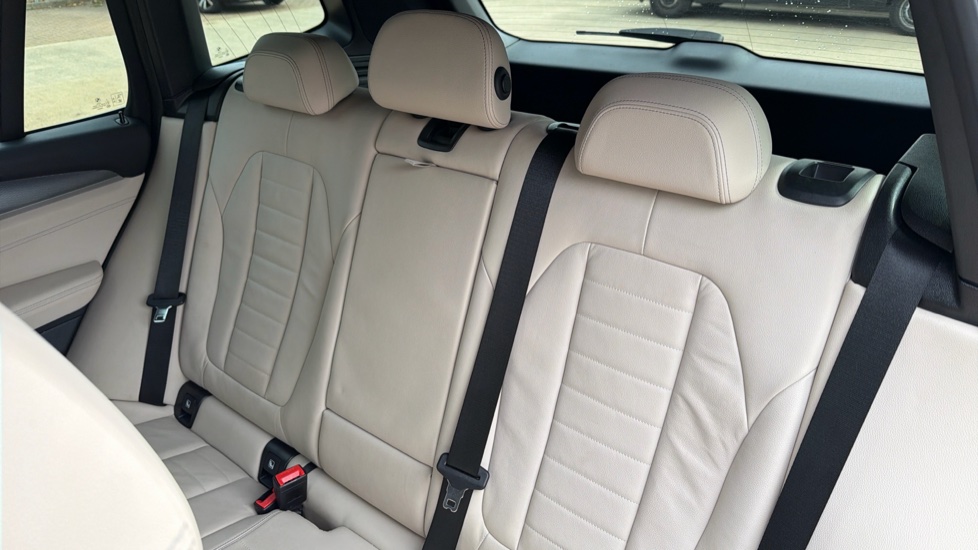BMW X3 xDrive20d M Sport 5dr Step Auto Diesel Estate - Image 12