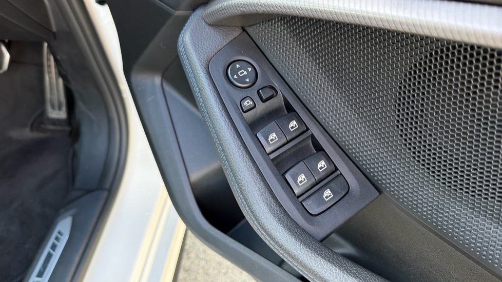 BMW 1 Series M135i xDrive 5dr Step Auto Petrol Hatchback - Image 33