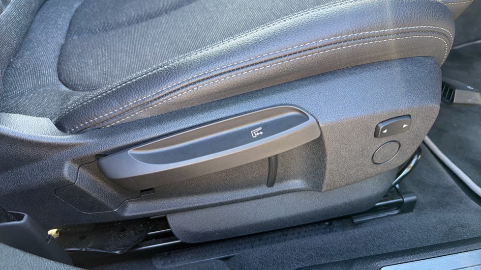 BMW 1 Series 118i [136] Sport 5dr [Live Cockpit Professional] Petrol Hatchback - Image 34