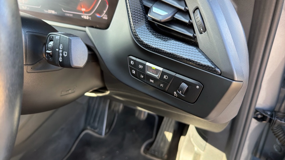 BMW 1 Series 118i [136] Sport 5dr [Live Cockpit Professional] Petrol Hatchback - Image 35