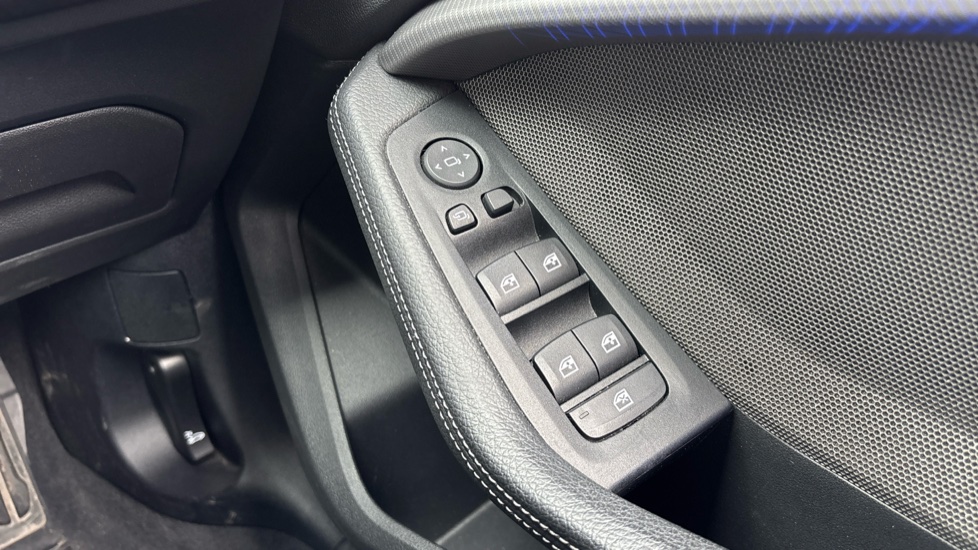 BMW 1 Series 118i M Sport 5dr Step Auto Petrol Hatchback - Image 33