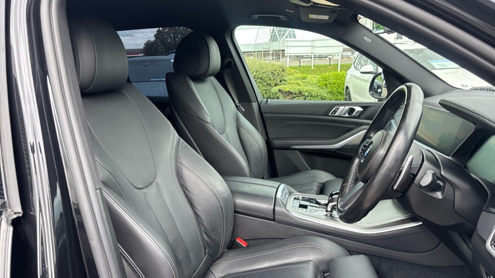 BMW X5 xDrive45e M Sport 5dr Auto Estate - Image 11
