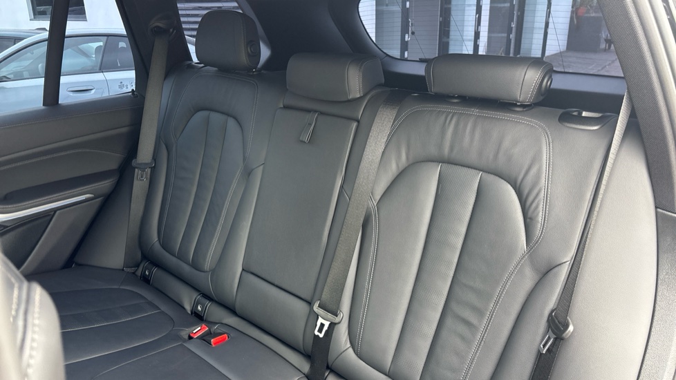 BMW X5 xDrive45e M Sport 5dr Auto Estate - Image 12