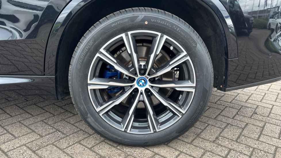 BMW X5 xDrive45e M Sport 5dr Auto Estate - Image 28