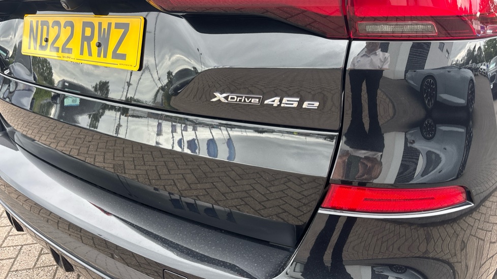 BMW X5 xDrive45e M Sport 5dr Auto Estate - Image 30