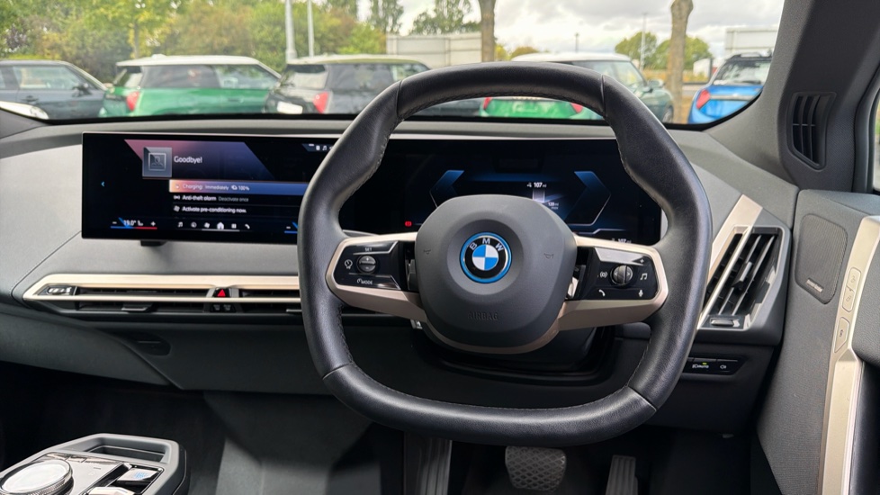 BMW iX 240kW xDrive40 M Sport 76.6kWh 5dr Auto Electric Estate - Image 5