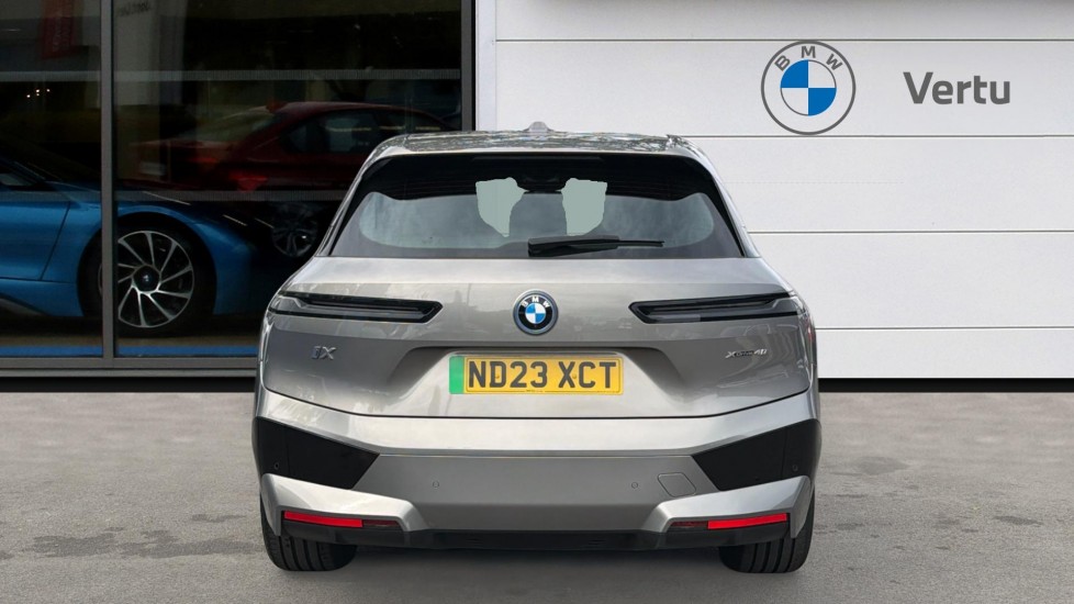 BMW iX 240kW xDrive40 M Sport 76.6kWh 5dr Auto Electric Estate - Image 15