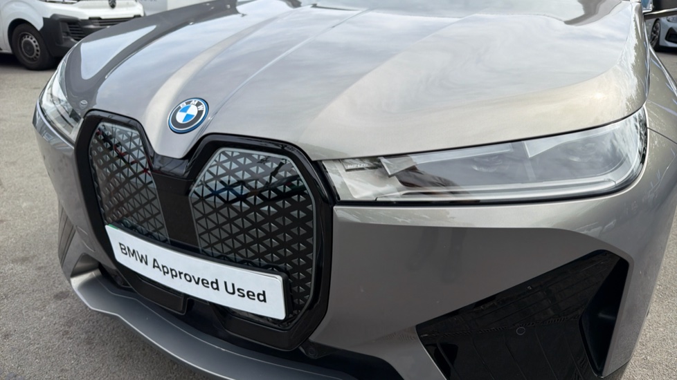 BMW iX 240kW xDrive40 M Sport 76.6kWh 5dr Auto Electric Estate - Image 23