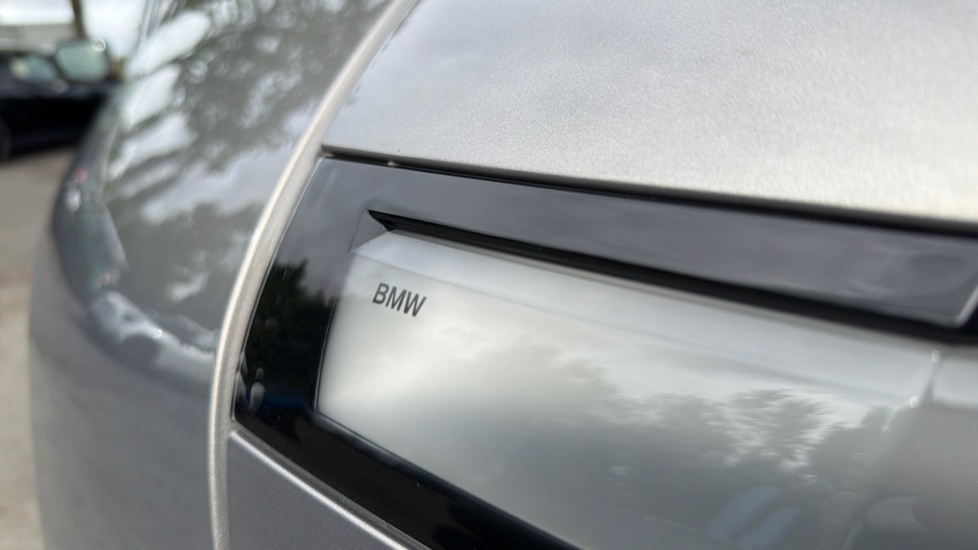 BMW iX 240kW xDrive40 M Sport 76.6kWh 5dr Auto Electric Estate - Image 28