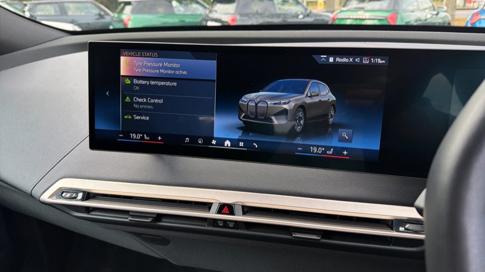 BMW iX 240kW xDrive40 M Sport 76.6kWh 5dr Auto Electric Estate - Image 46
