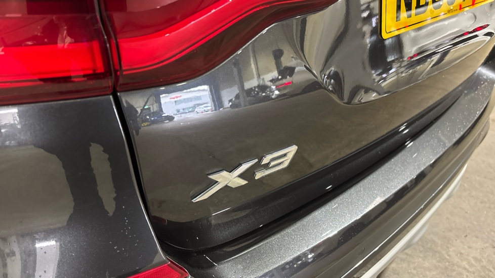 BMW X3 xDrive20i xLine 5dr Step Auto Petrol Estate - Image 28