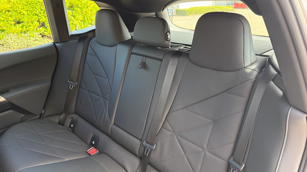 BMW iX 240kW xDrive40 M Sport 76.6kWh 5dr Auto Electric Estate - Image 12