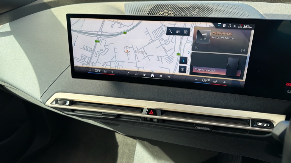 BMW iX 240kW xDrive40 M Sport 76.6kWh 5dr Auto Electric Estate - Image 38
