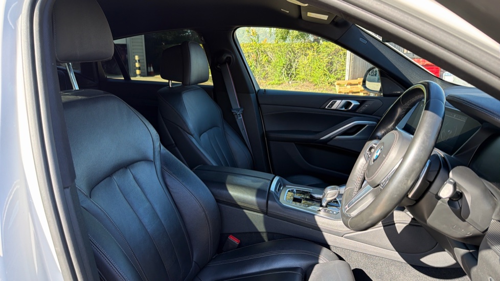 BMW X6 xDrive30d M Sport 5dr Step Auto Diesel Estate - Image 11