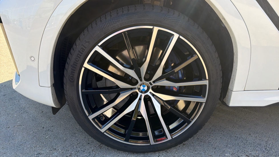 BMW X6 xDrive30d M Sport 5dr Step Auto Diesel Estate - Image 27