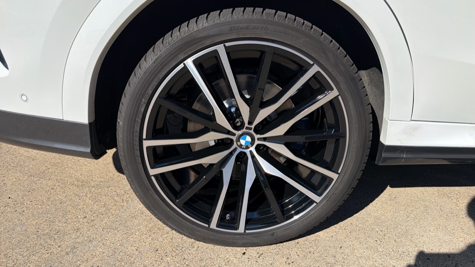 BMW X6 xDrive30d M Sport 5dr Step Auto Diesel Estate - Image 32