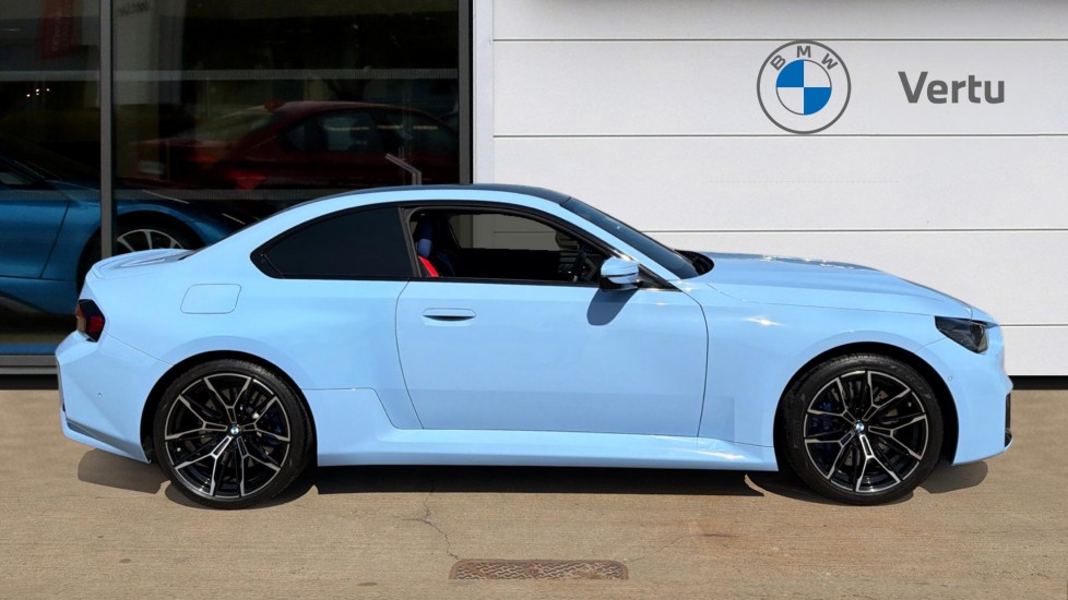 BMW M2 2dr Petrol Coupe - Image 3