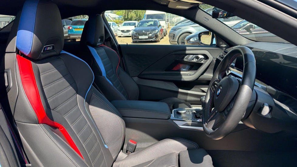 BMW M2 2dr Petrol Coupe - Image 11
