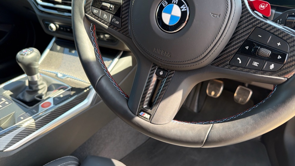 BMW M2 2dr Petrol Coupe - Image 38