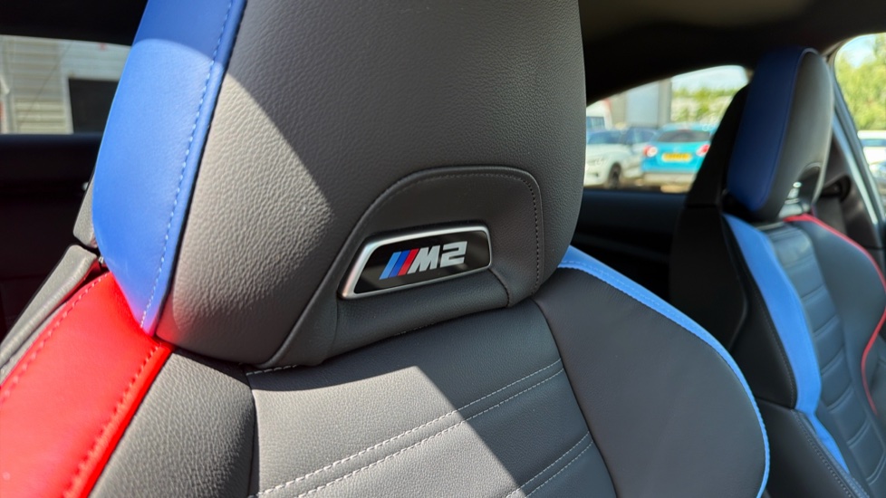 BMW M2 2dr Petrol Coupe - Image 39