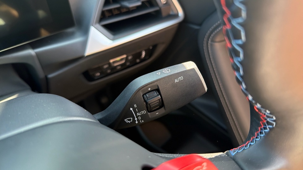 BMW M2 2dr Petrol Coupe - Image 40