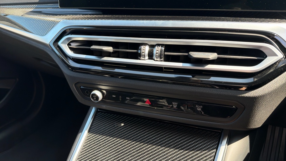 BMW M2 2dr Petrol Coupe - Image 52