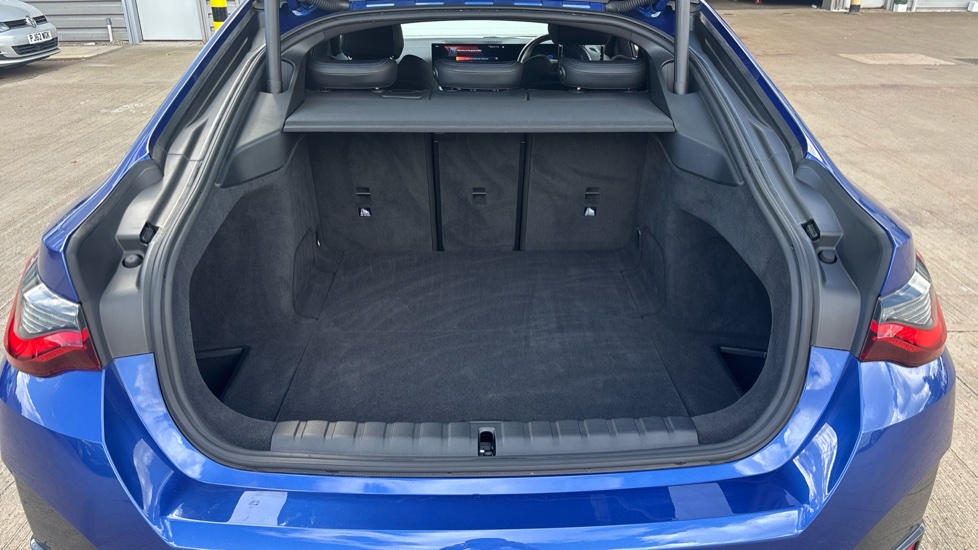 BMW i4 250kW eDrive40 M Sport 83.9kWh 5dr Auto Electric Hatchback - Image 13