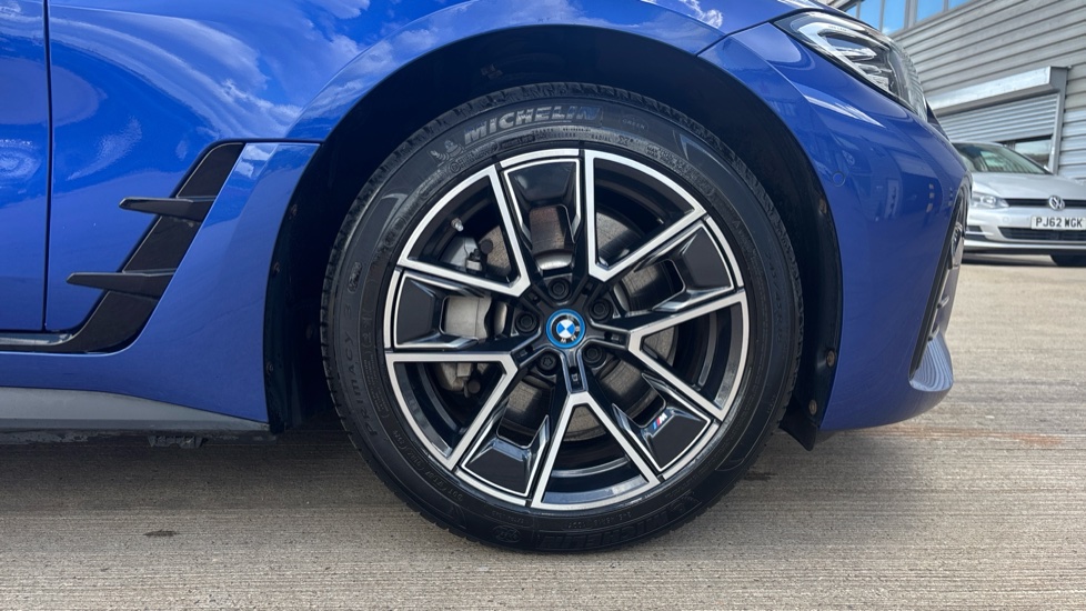 BMW i4 250kW eDrive40 M Sport 83.9kWh 5dr Auto Electric Hatchback - Image 14