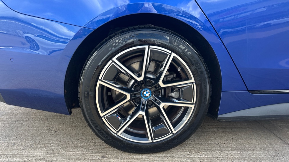 BMW i4 250kW eDrive40 M Sport 83.9kWh 5dr Auto Electric Hatchback - Image 26
