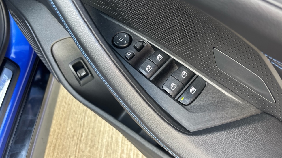 BMW i4 250kW eDrive40 M Sport 83.9kWh 5dr Auto Electric Hatchback - Image 37