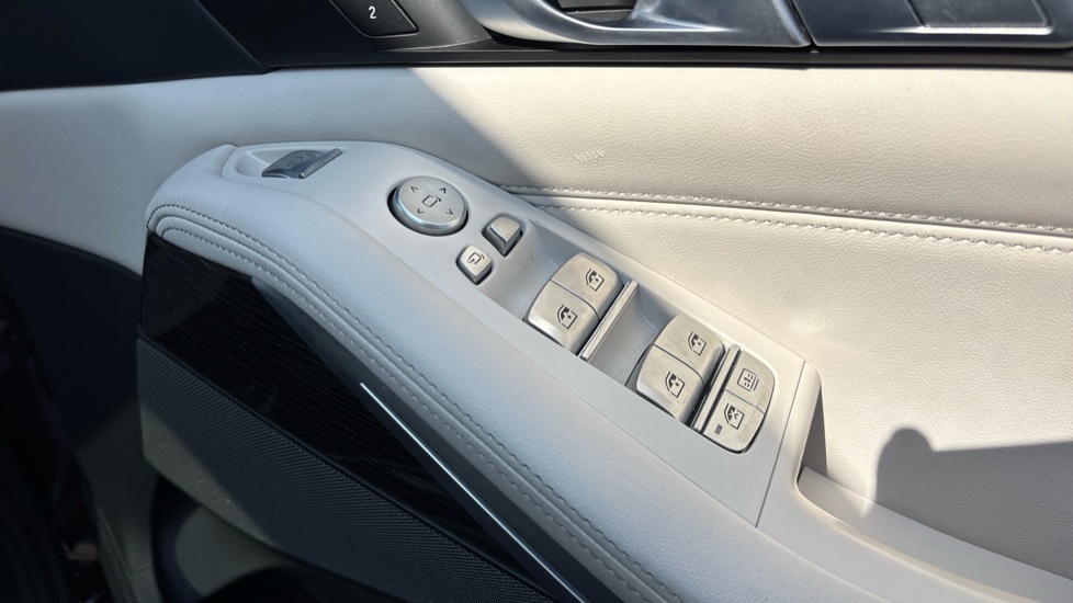 BMW X7 xDrive40d MHT M Sport 5dr Step Auto [6 Seat] Diesel Estate - Image 36