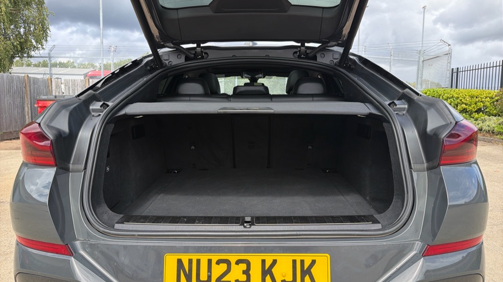 BMW X6 xDrive40d MHT M Sport 5dr Step Auto Diesel Estate - Image 13