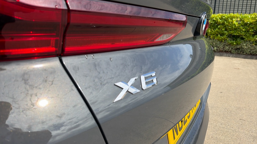 BMW X6 xDrive40d MHT M Sport 5dr Step Auto Diesel Estate - Image 30