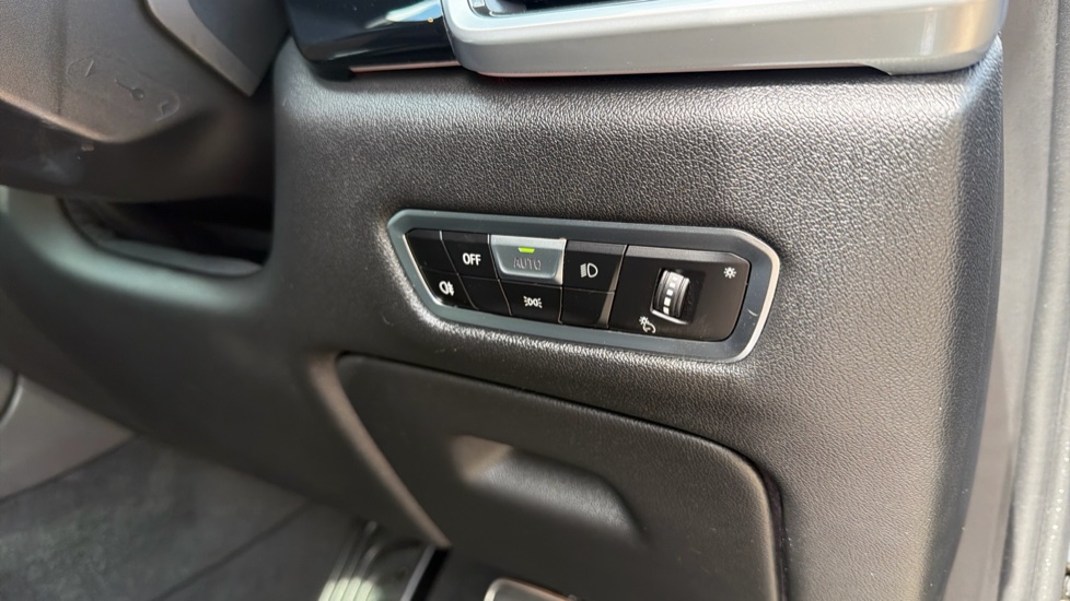 BMW X6 xDrive40d MHT M Sport 5dr Step Auto Diesel Estate - Image 38