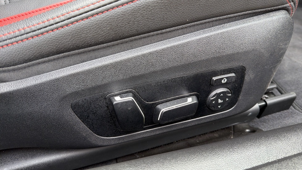 BMW 4 Series M440i xDrive MHT 2dr Step Auto Petrol Convertible - Image 38