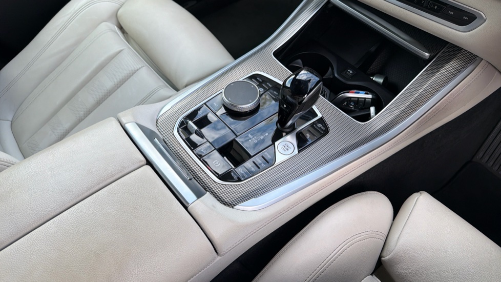 BMW X5 xDrive30d MHT M Sport 5dr Auto Diesel Estate - Image 10