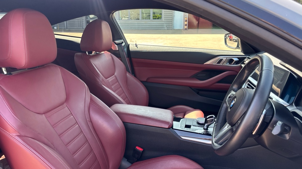 BMW 4 Series 420i M Sport 2dr Step Auto Petrol Coupe - Image 11