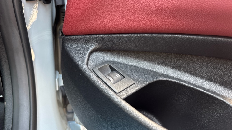BMW 4 Series 420i M Sport 2dr Step Auto Petrol Coupe - Image 38