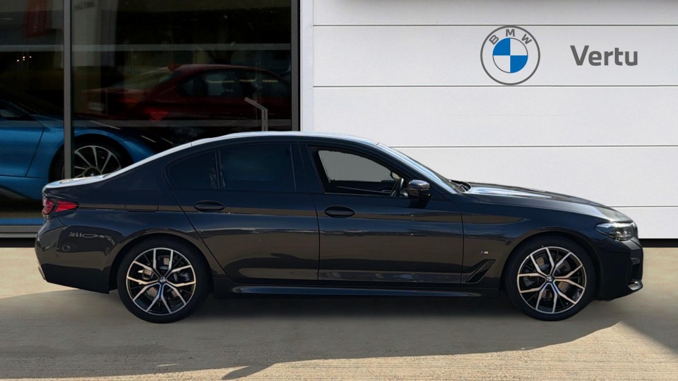 BMW 5 Series 520d xDrive MHT M Sport 4dr Step Auto Diesel Saloon - Image 3