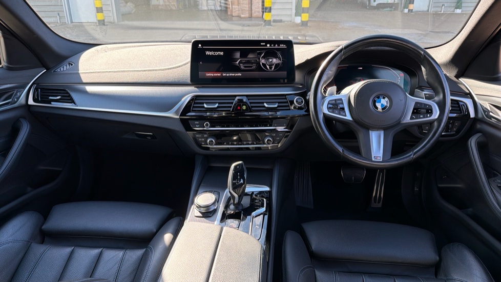 BMW 5 Series 520d xDrive MHT M Sport 4dr Step Auto Diesel Saloon - Image 4