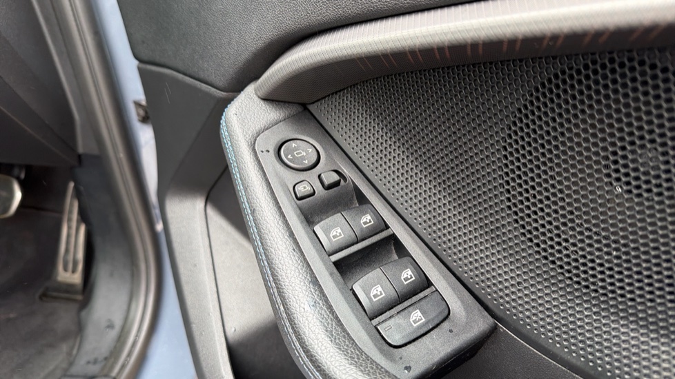 BMW 1 Series 118i M Sport 5dr Step Auto Petrol Hatchback - Image 32