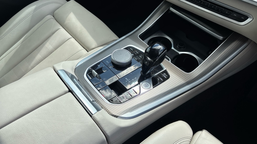 BMW X5 xDrive30d MHT M Sport 5dr Auto Diesel Estate - Image 10