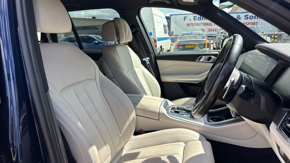 BMW X5 xDrive30d MHT M Sport 5dr Auto Diesel Estate - Image 11