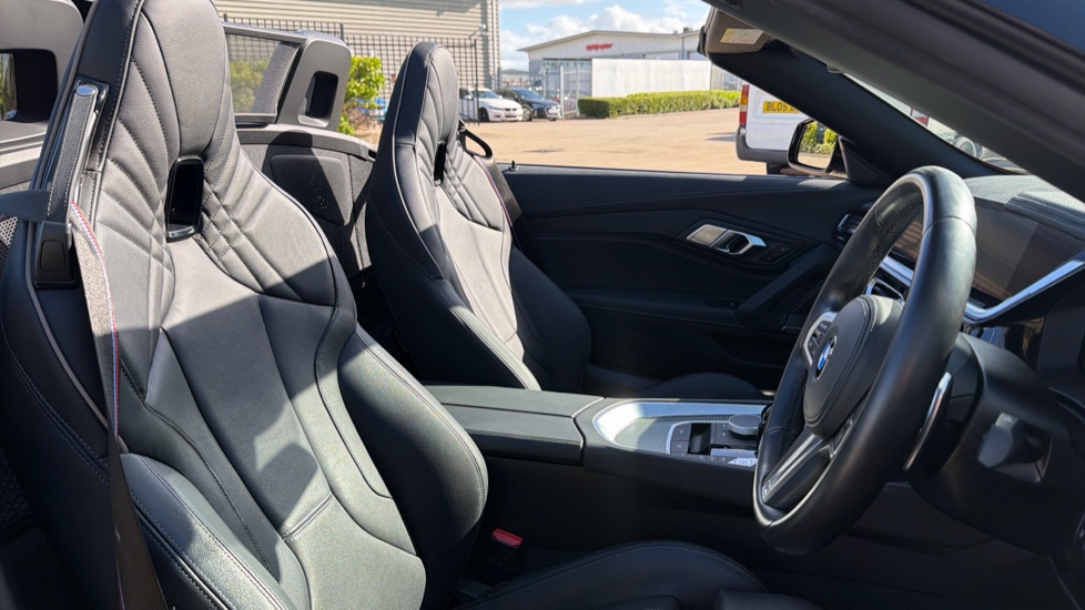 BMW Z4 sDrive M40i 2dr Auto Petrol Roadster - Image 11