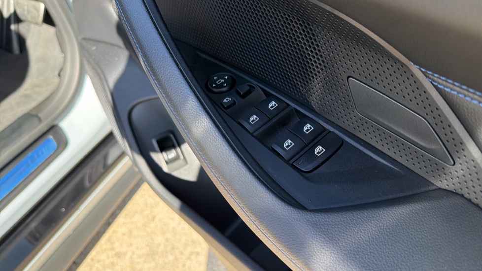 BMW i4 210kW eDrive35 M Sport 70kWh 5dr Auto Electric Hatchback - Image 34
