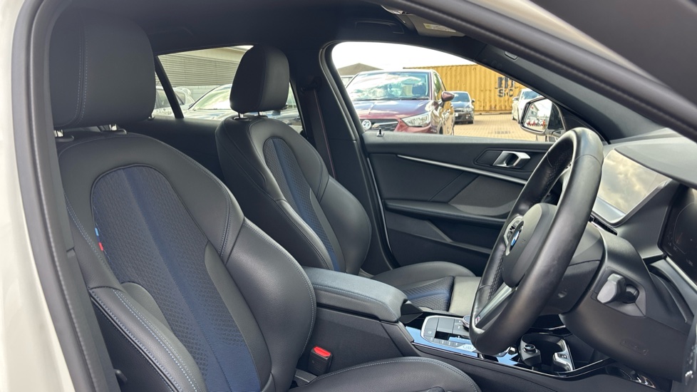 BMW 1 Series 118i M Sport 5dr Step Auto Petrol Hatchback - Image 11