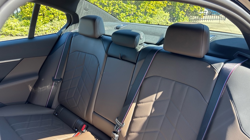BMW 5 Series 530e M Sport 4dr Auto Saloon - Image 12